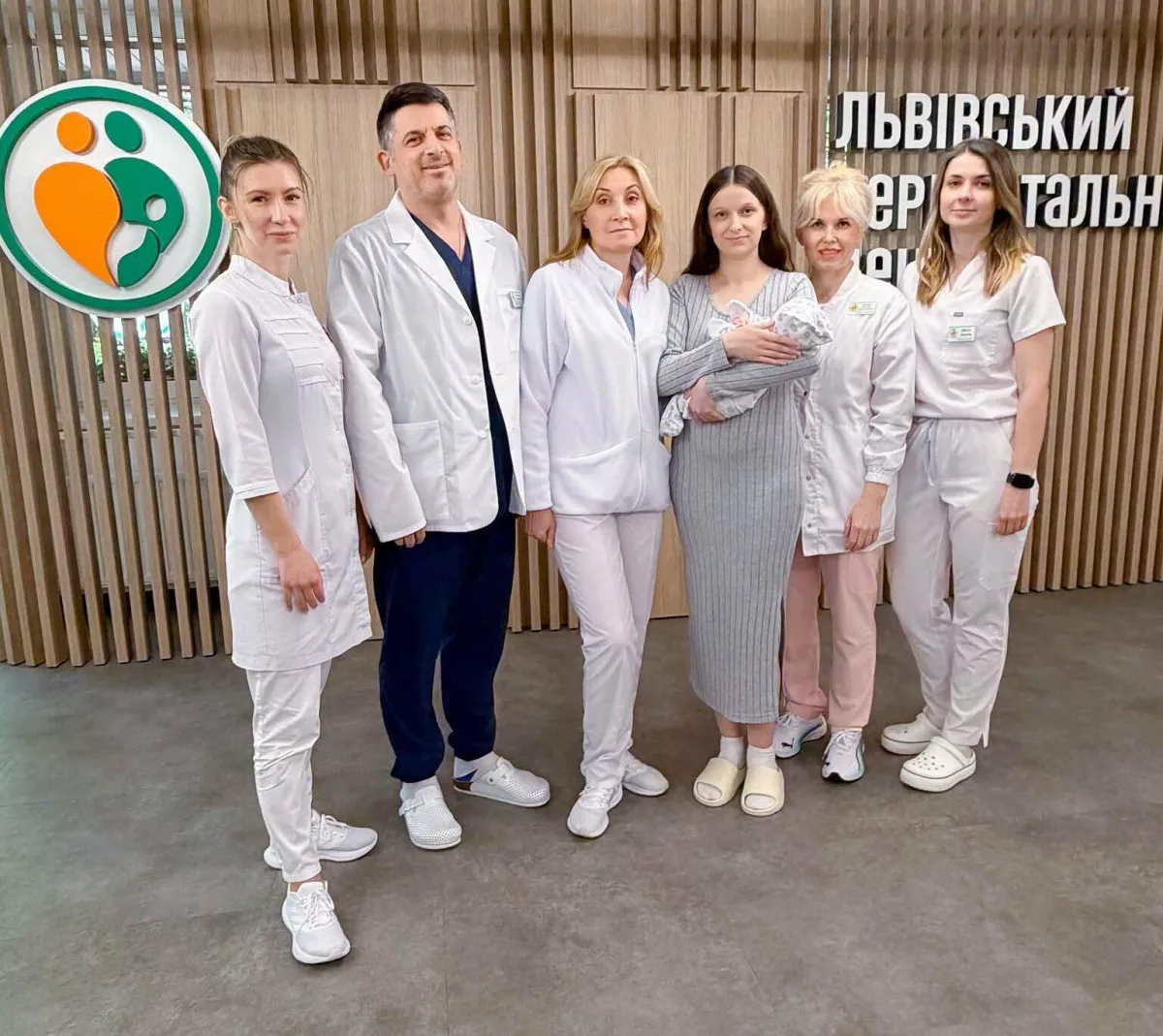 Крижово-куприкова тератома у новонародженої: діагностика й лікування