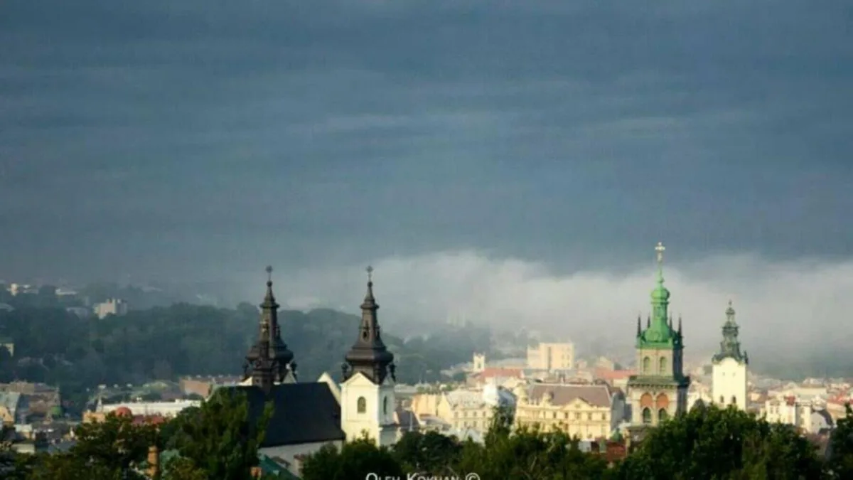 Шквальний вітер і град у Львові: як підготуватися до погіршення погоди